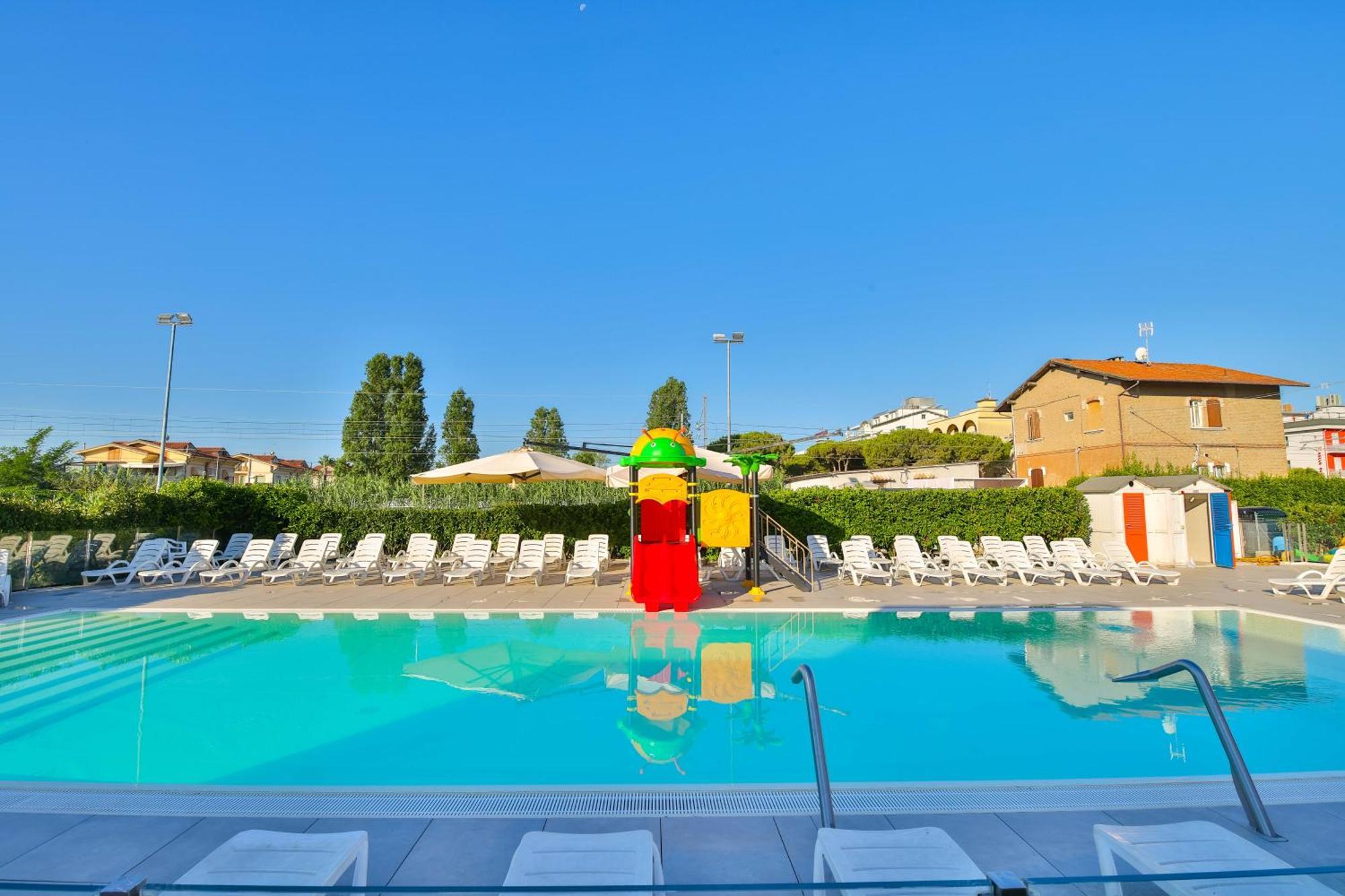 Ciccio Hotel Misano Adriatico Exterior foto
